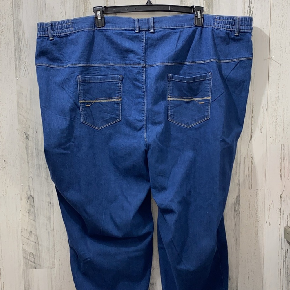 0923 Catherine’s Right Fit Moderately Curvy Jeans - Picture 3 of 5
